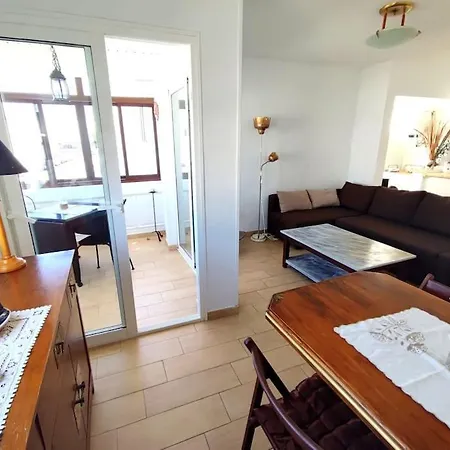 Casa Roshan
